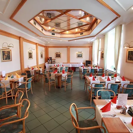 Hotel U Divadla 3*