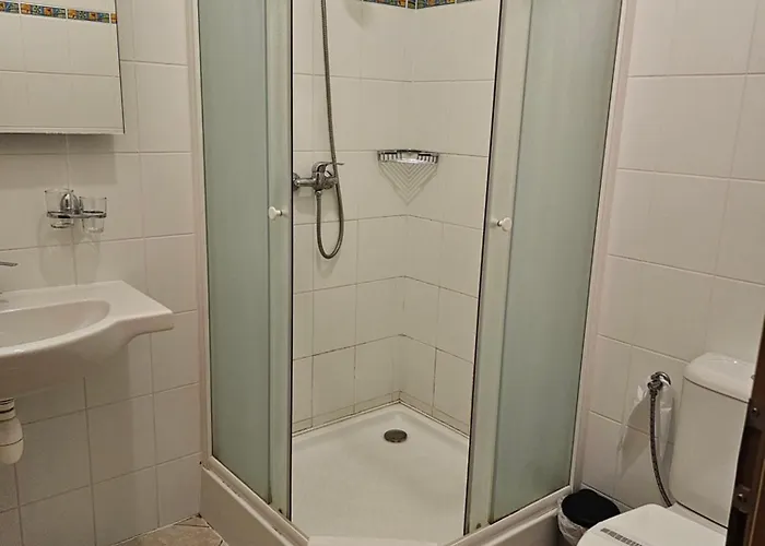 Hotell U Divadla 3*
