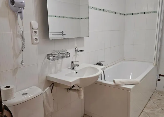 U Divadla Hotell 3*